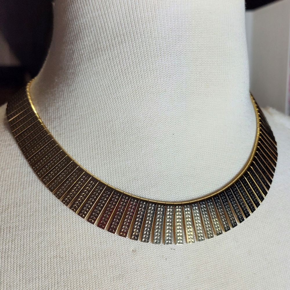 Elegant Gold Necklace
